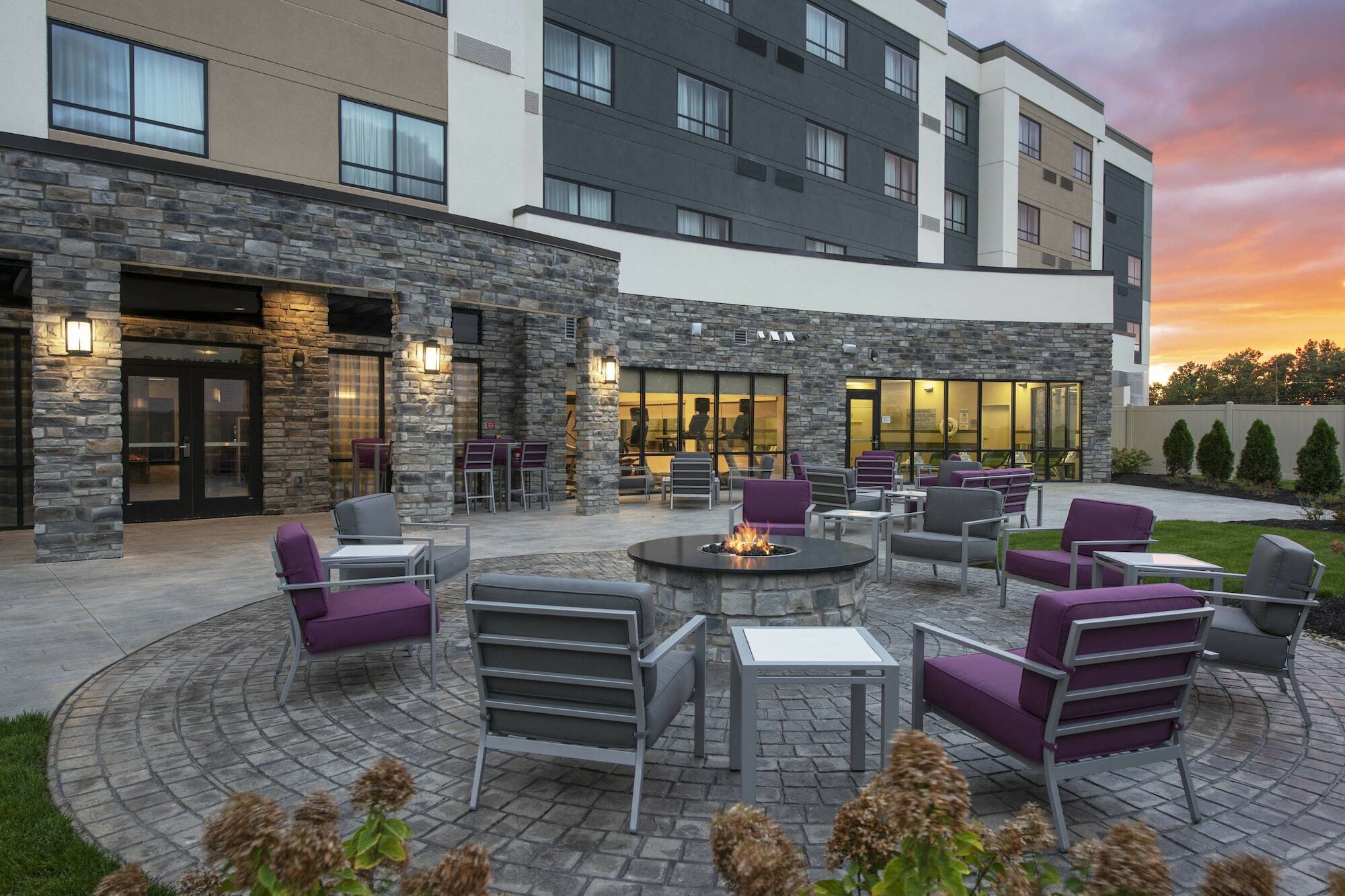 Hotel Courtyard By Marriott Cleveland Elyria Exterior foto